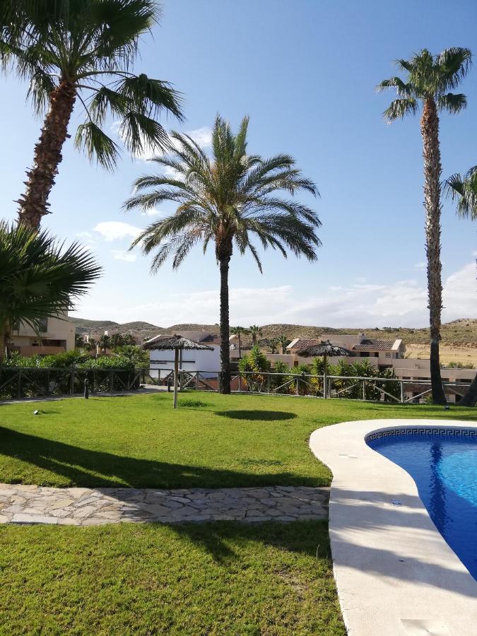 Bajo Con Jardin Propio En Valle Del Golf!! *