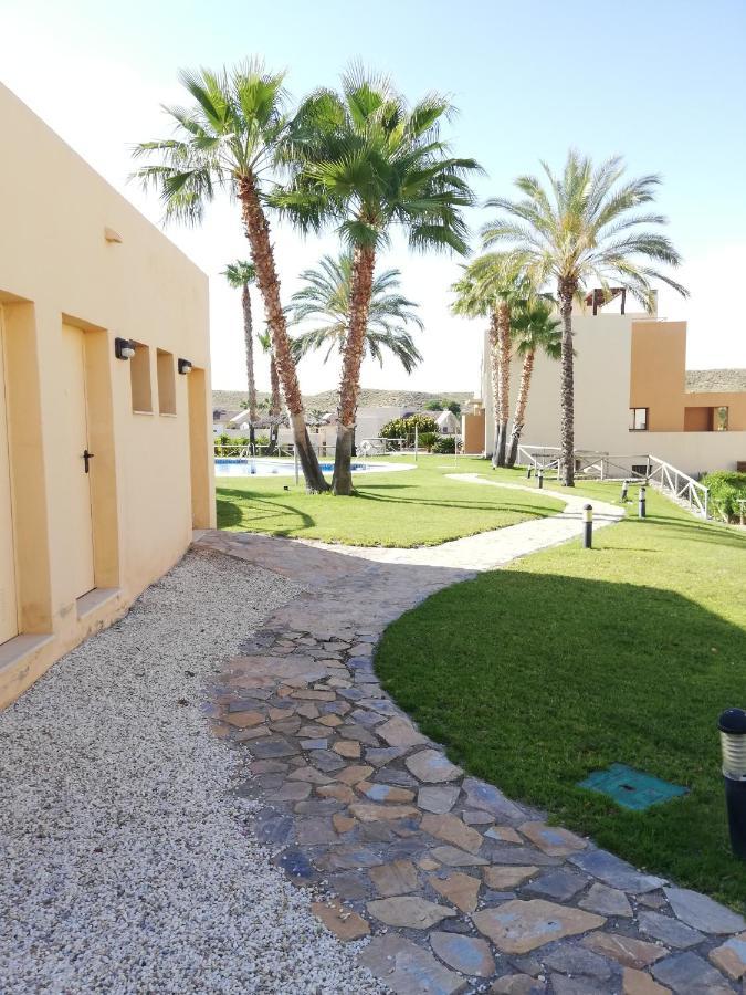 Bajo Con Jardín Propio En Valle Del Golf!! Apartamento *